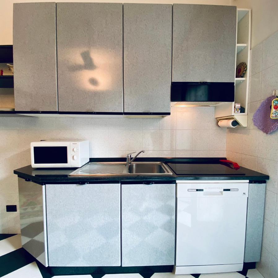 Apartamento Hostdomus - Bilocale Sul Borgo Finale Ligure Exterior foto