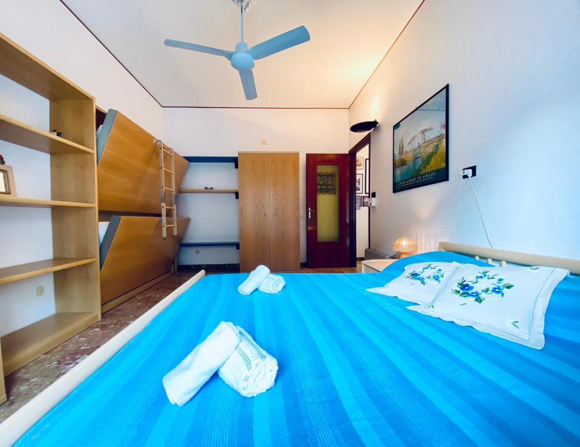 Apartamento Hostdomus - Bilocale Sul Borgo Finale Ligure Exterior foto